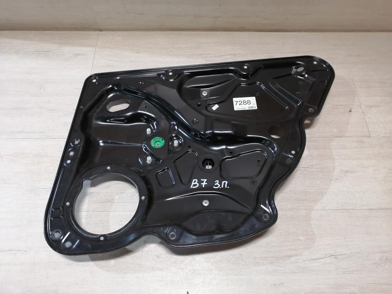 Passat B7 стеклоподъемник задний правый