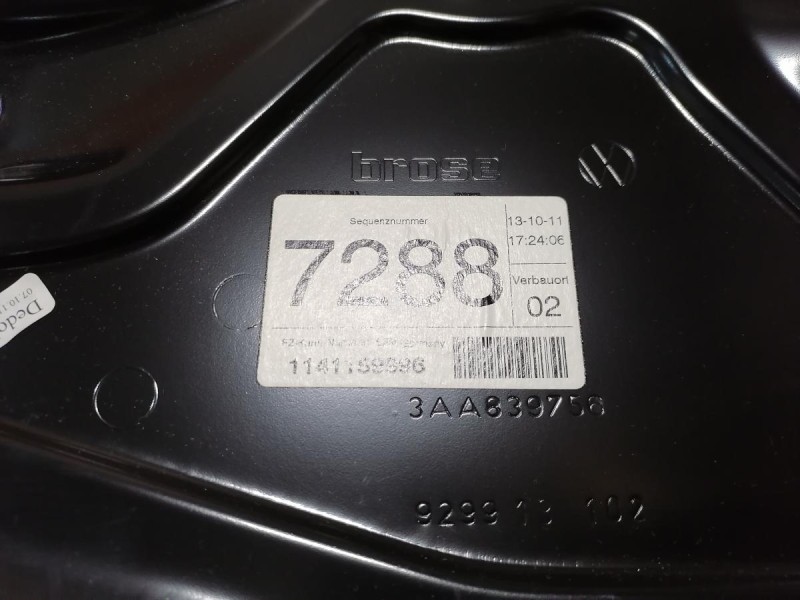 Passat B7 стеклоподъемник задний правый