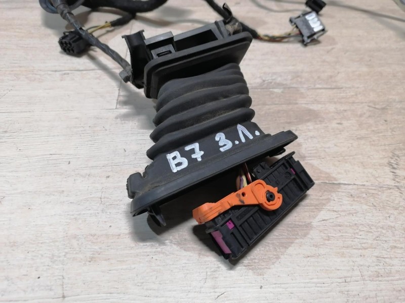 Passat B7 проводка двери задняя левая