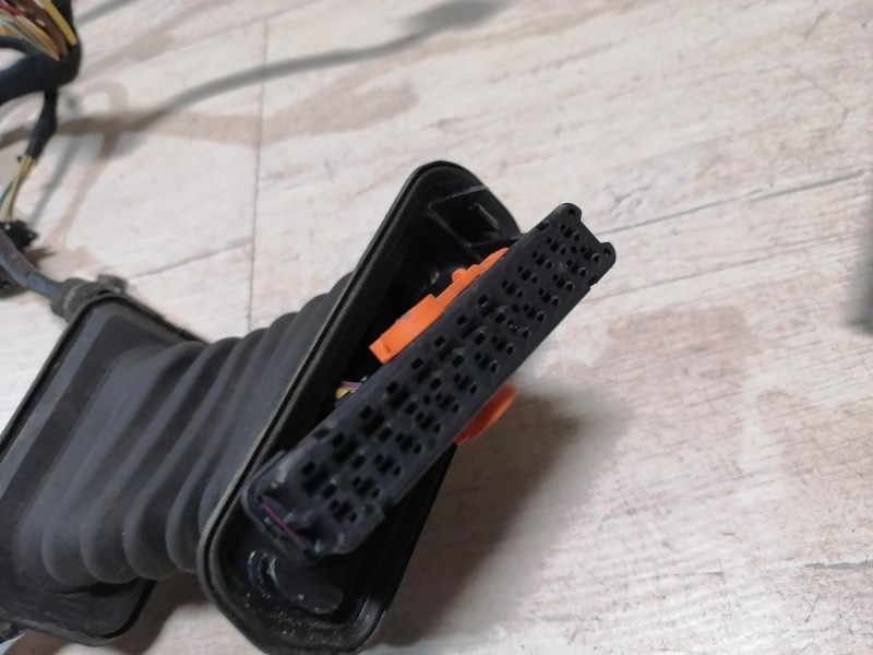 Passat B7 проводка двери задняя левая