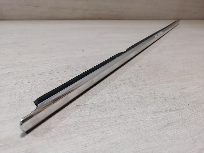 Passat B7 бархотка наружная задняя правая