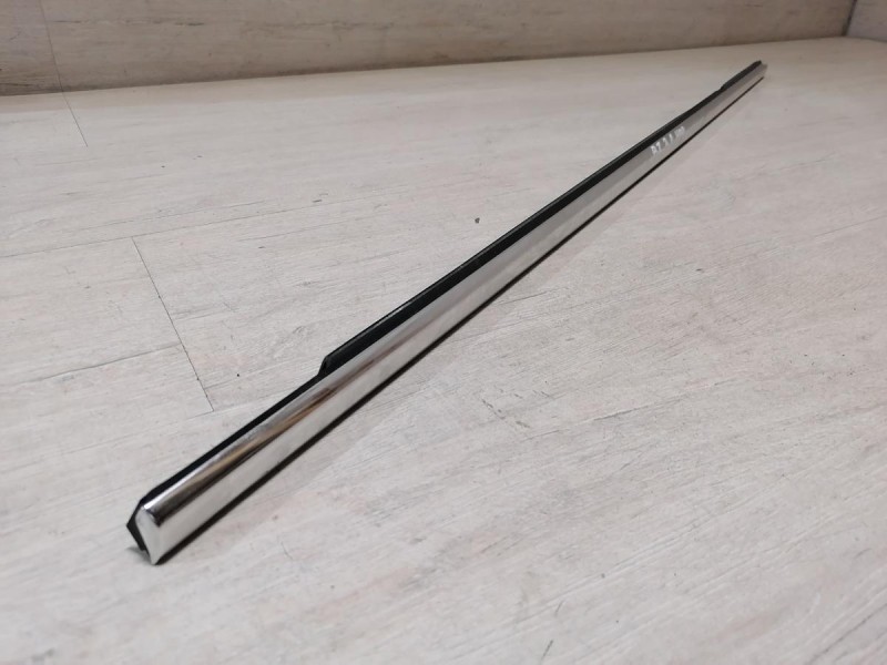 Passat B7 бархотка наружная задняя левая