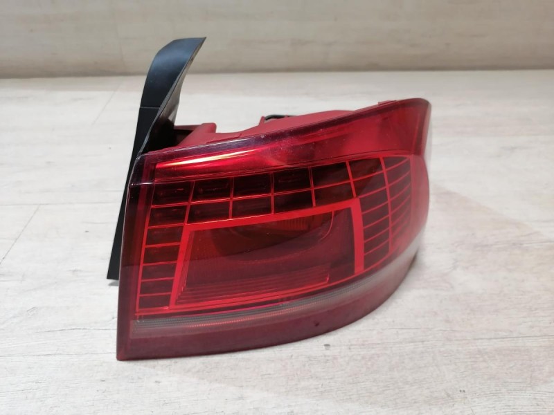 Passat B7 фонарь правый к-кт