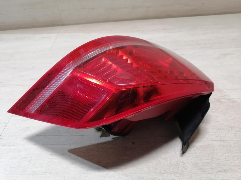 Passat B7 фонарь правый к-кт