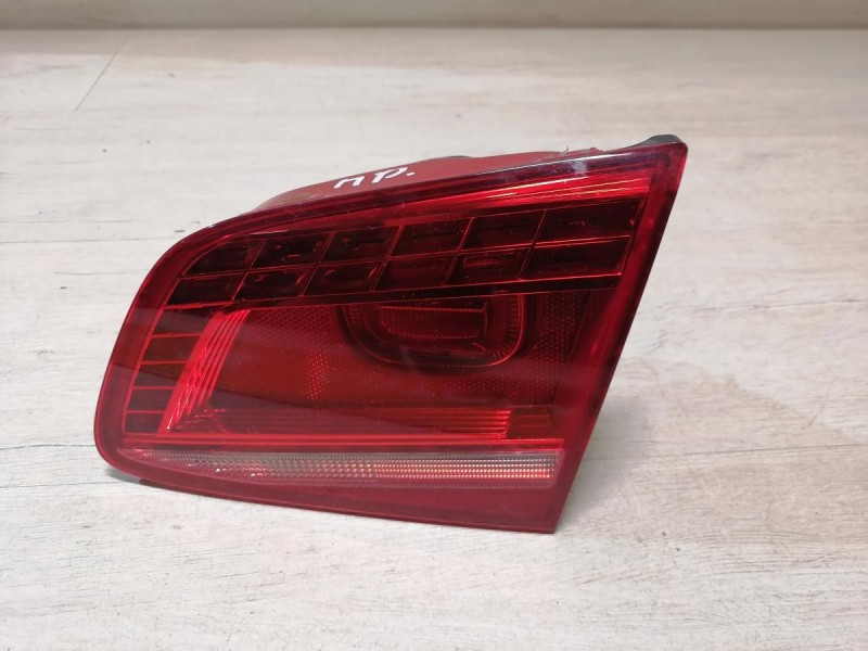 Passat B7 фонарь правый к-кт