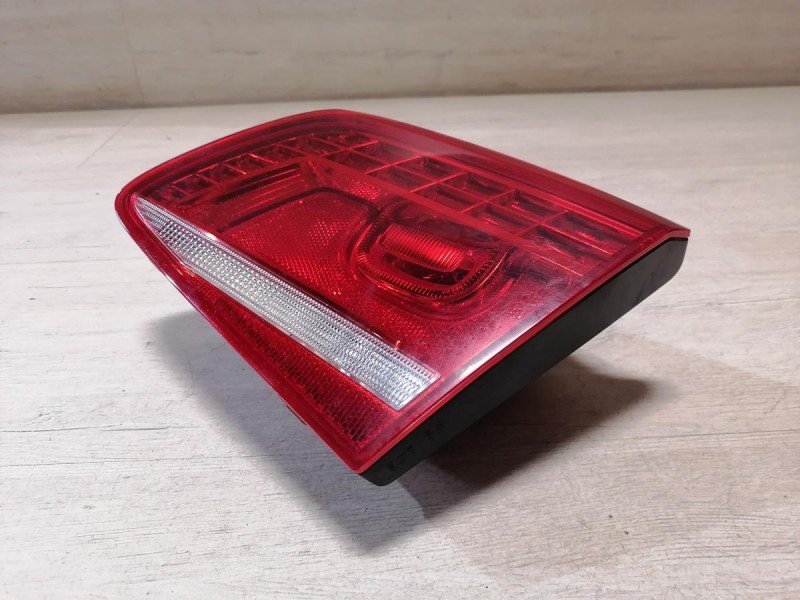 Passat B7 фонарь правый к-кт