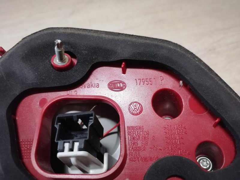 Passat B7 фонарь правый к-кт