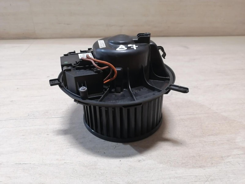 Passat B7 моторчик печки климат