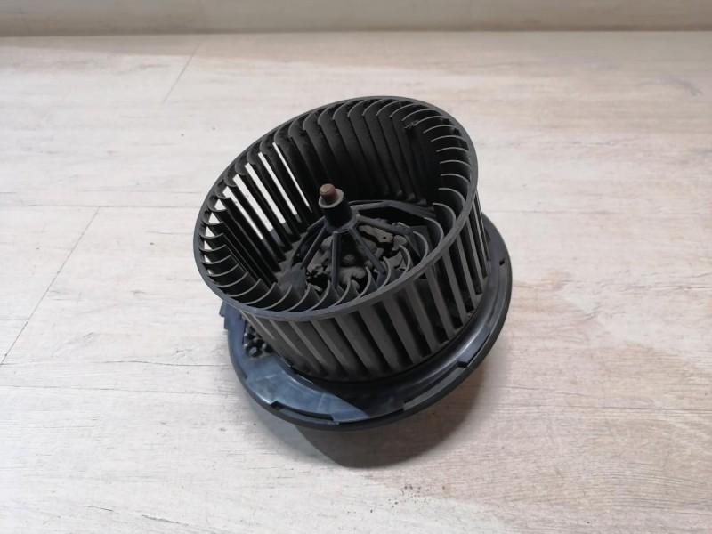 Passat B7 моторчик печки климат