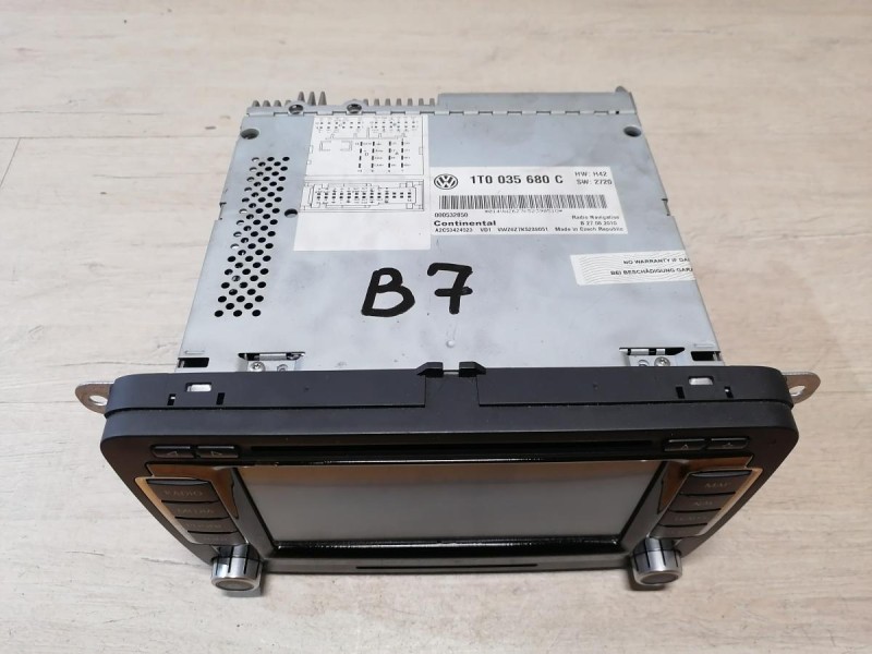 Passat B7 магнитола штатная
