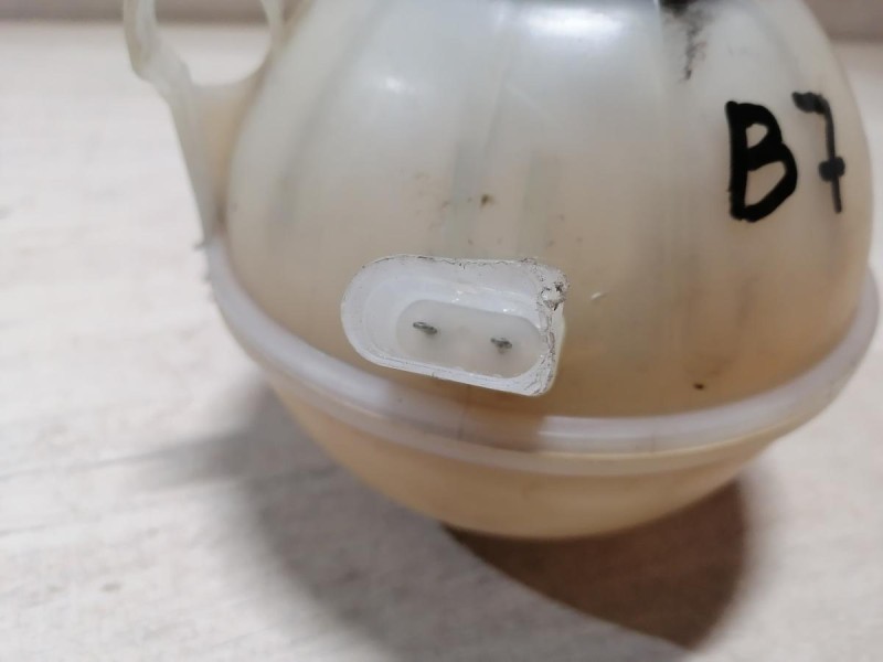 Passat B7 бачок расширительный деф