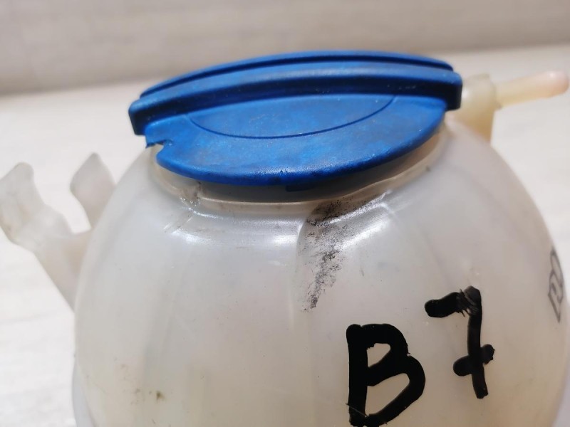 Passat B7 бачок расширительный деф