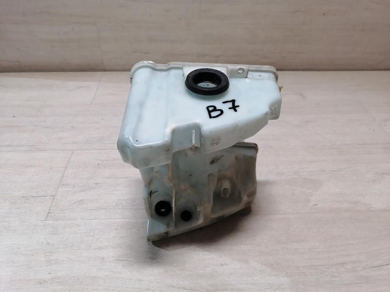 Passat B7 бачок омывателя лобового стекла деф