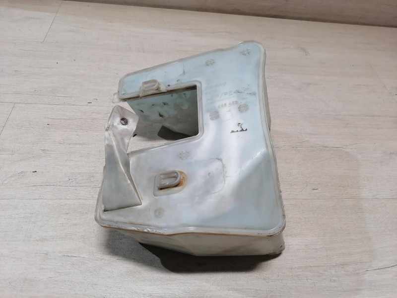 Passat B7 бачок омывателя лобового стекла деф