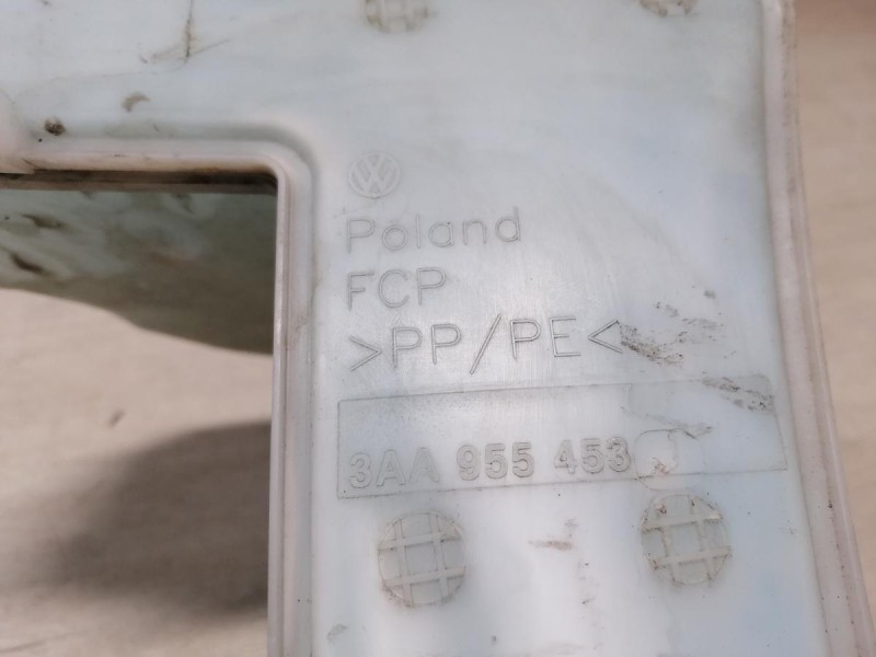 Passat B7 бачок омывателя лобового стекла деф