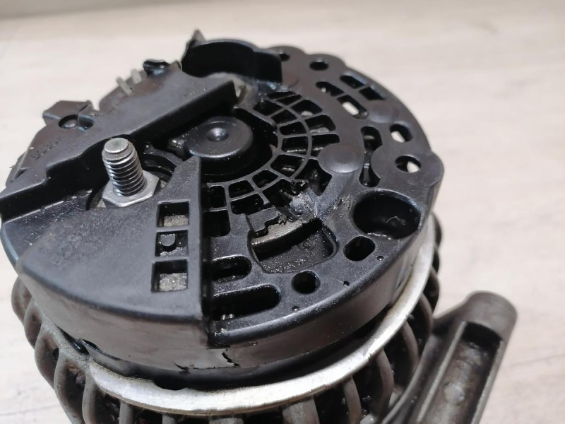 Passat B7 генератор деф