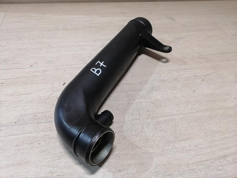 Passat B7 патрубок интеркулера 1k0129654ap