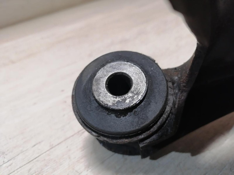 Passat B7 рычаг передний правый