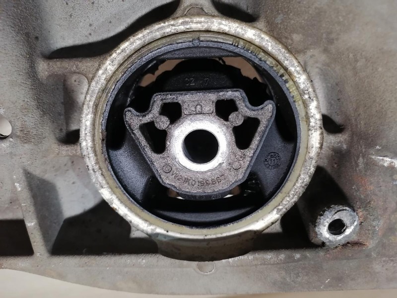 Passat B7 подрамник передний