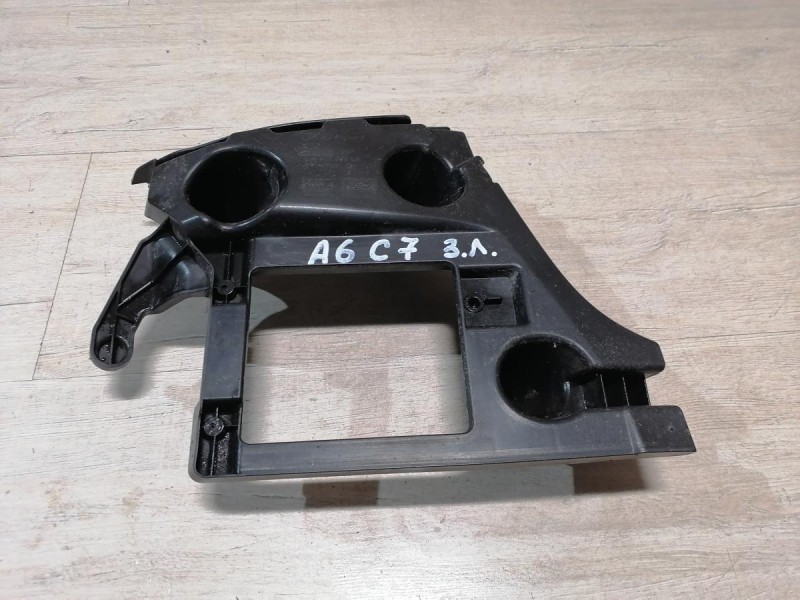 Audi A6 C7 крепление заднего бампера левое под фонарь
