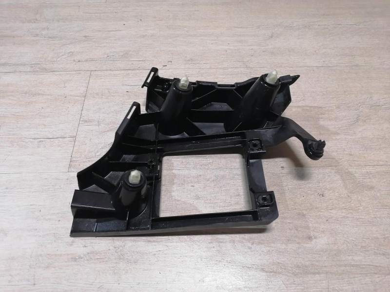 Audi A6 C7 крепление заднего бампера левое под фонарь