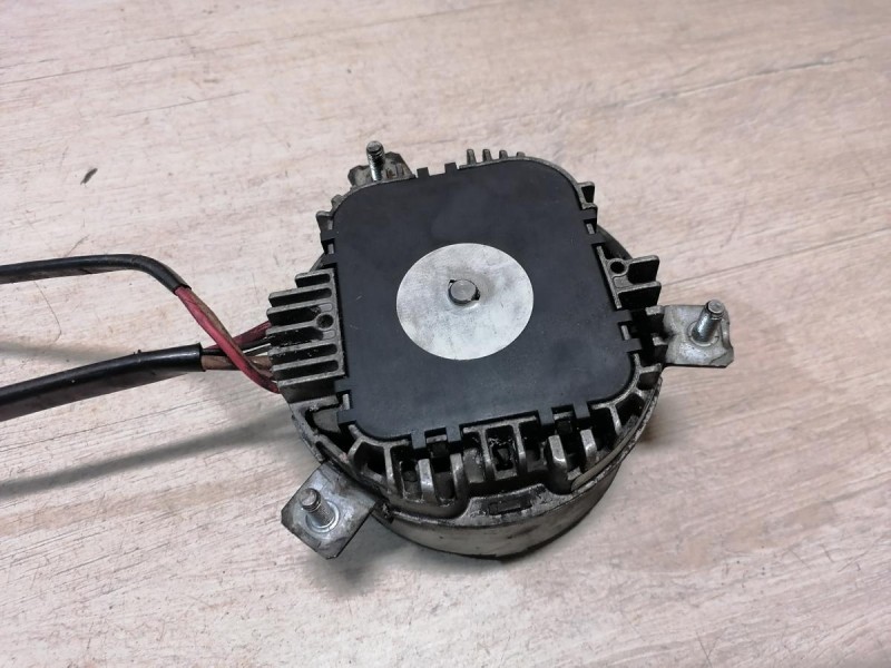 Passat B7 моторчик вентилятора охлаждения двигателя