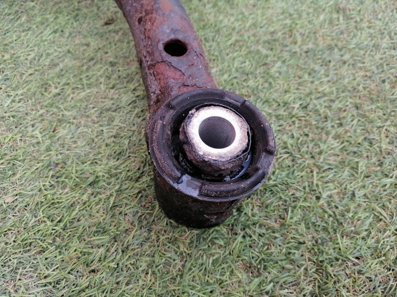 Passat B7 подрамник задний