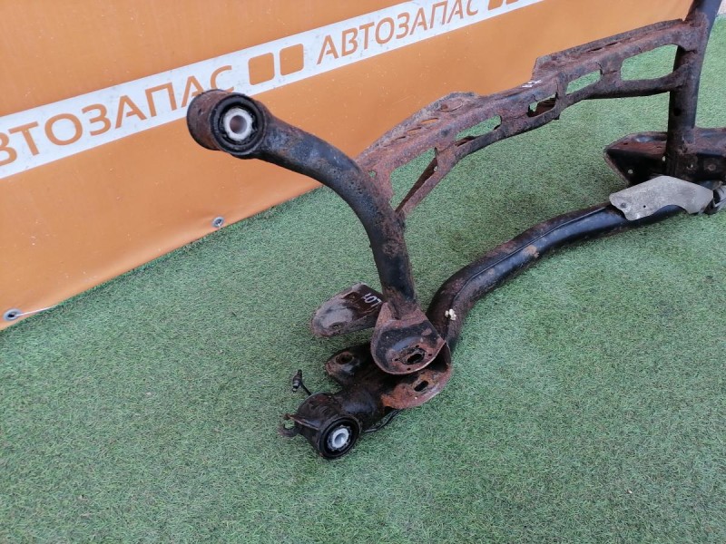 Passat B7 подрамник задний