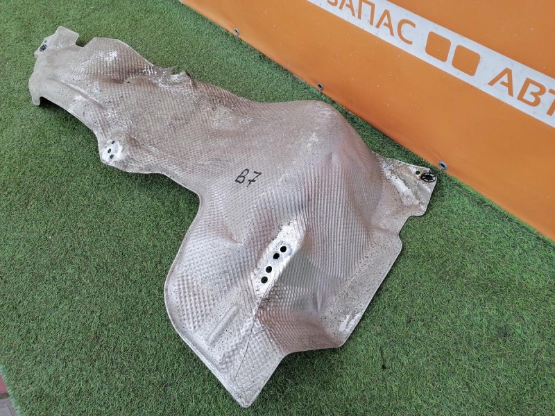 Passat B7 тепловой экран глушителя 3c0825721d деф