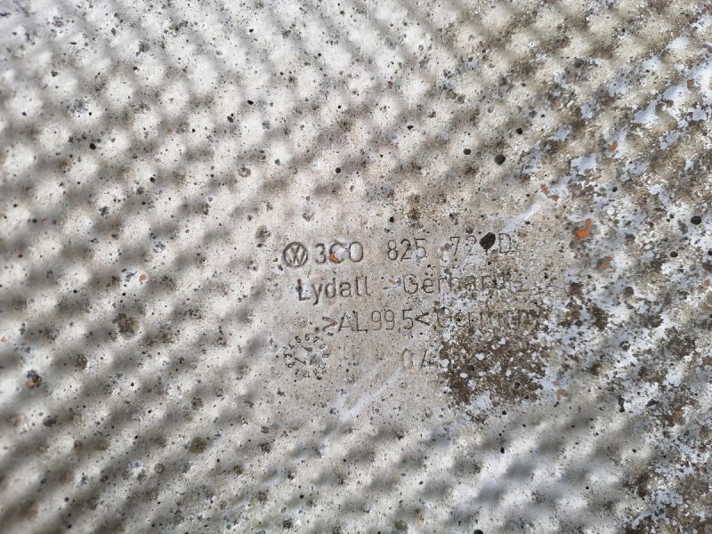 Passat B7 тепловой экран глушителя 3c0825721d деф