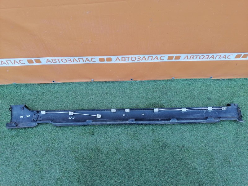 Passat B7 накладка на порог левая