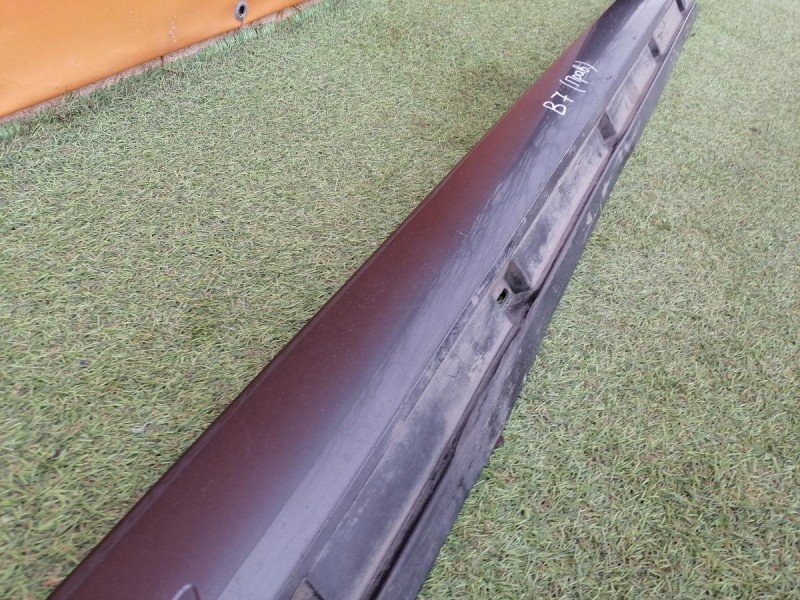 Passat B7 накладка на порог правая