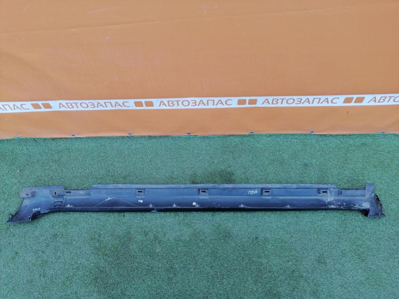 Passat B7 накладка на порог правая