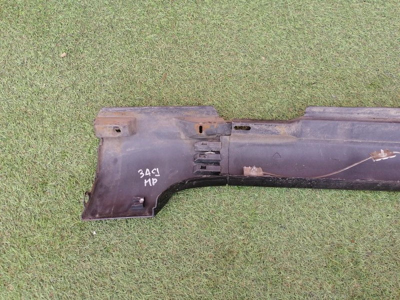 Passat B7 накладка на порог правая