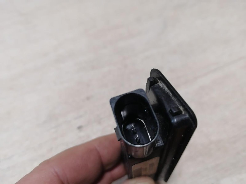 Passat B7 плафон подсветки заднего номера