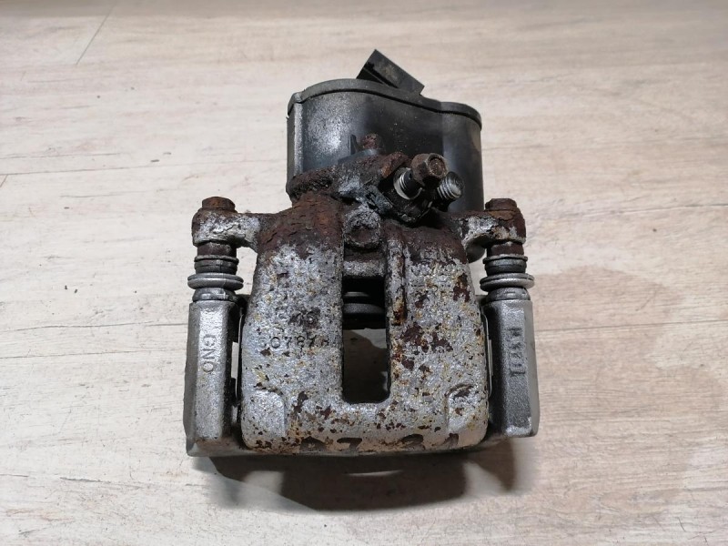 Passat B7 суппорт задний левый