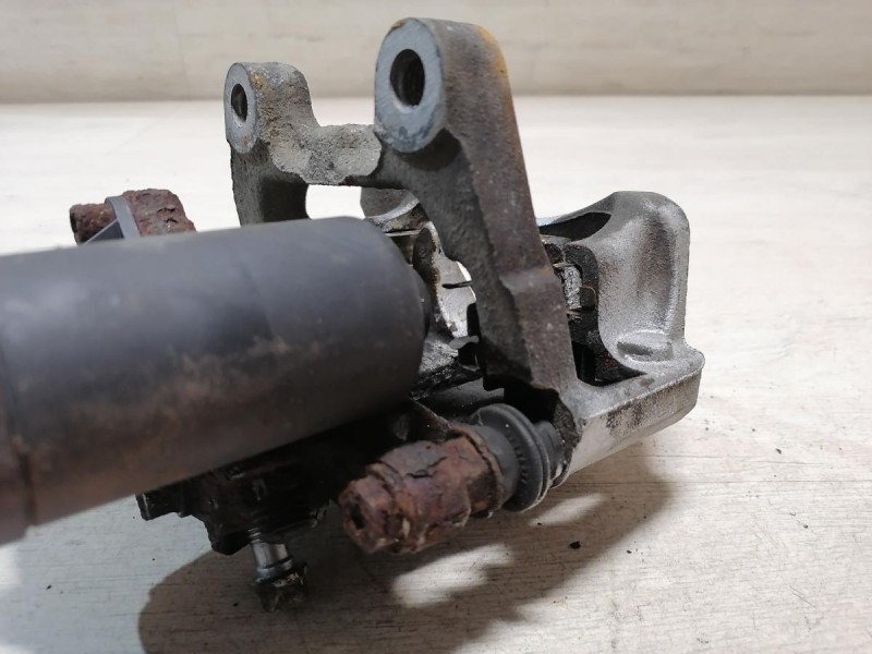 Passat B7 суппорт задний левый