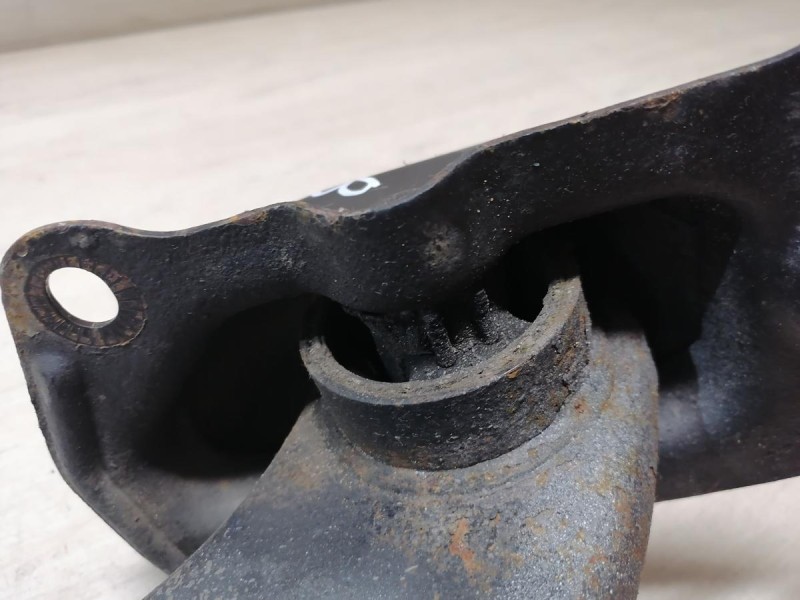 Passat B7 рычаг продольный задний правый