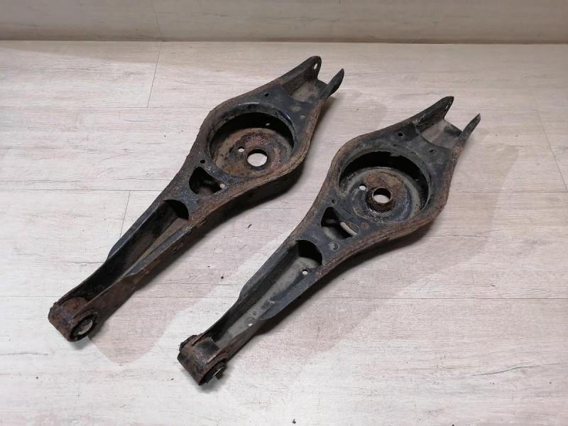 Passat B7 рычаг задний под пружину деф