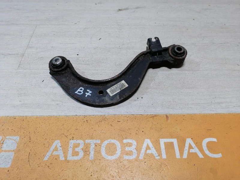 Passat B7 рычаг задний верхний кривой