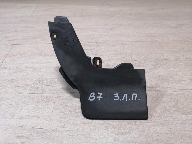 Passat B7 брызговик заднего колеса передний левый