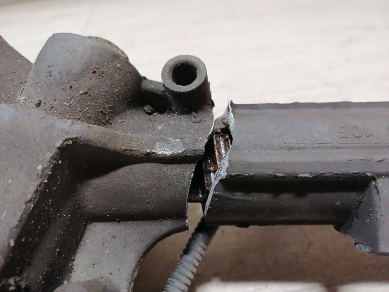 Passat B7 рейка рулевая ЭУР дефект корпуса