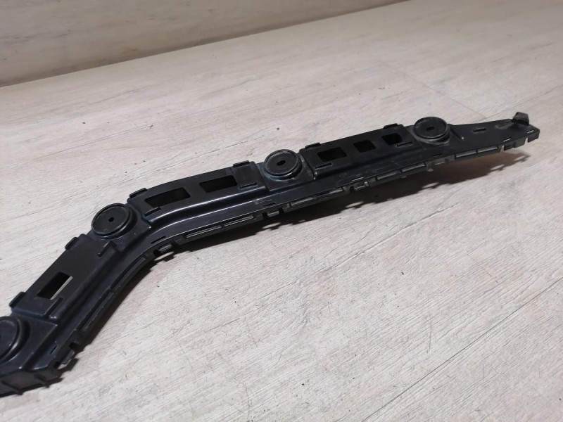 Passat B7 крепление заднего бампера правое