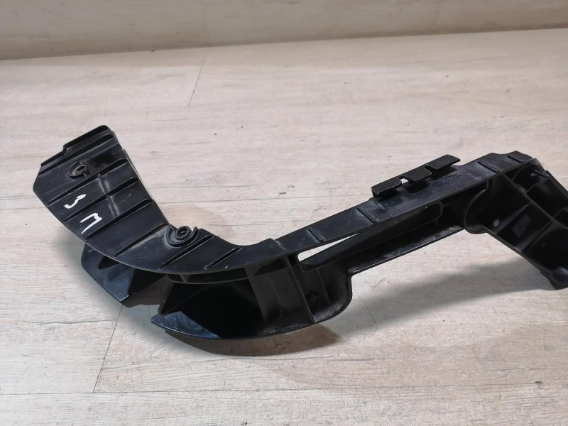 Passat B7 крепление заднего бампера правое