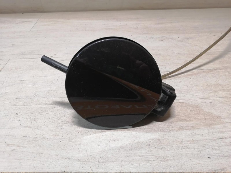 Passat B7 лючок бензобака