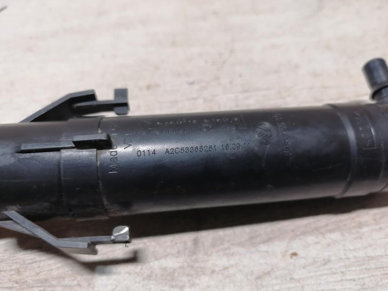 Passat B7 форсунка омывателя фар правая