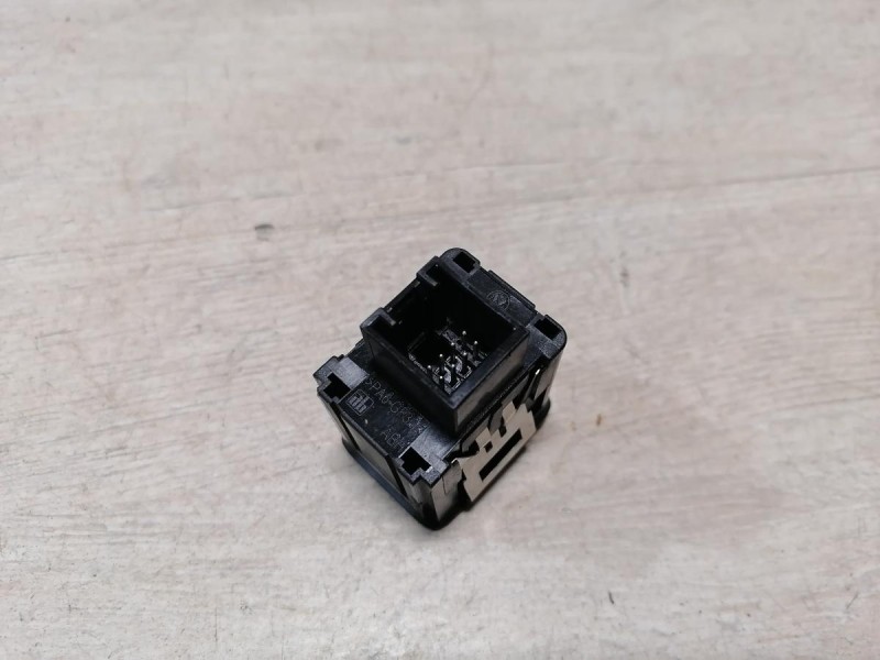 Passat B7 кнопка регулировки яркости панели приборов