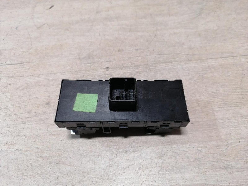 Passat B7 блок управления стеклоподъемниками