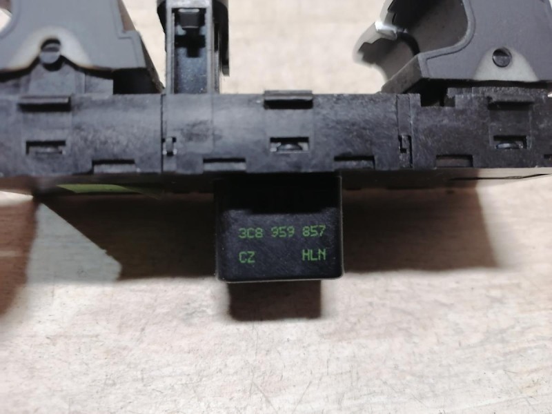 Passat B7 блок управления стеклоподъемниками