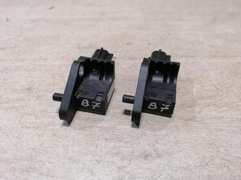 Passat B7 датчик удара